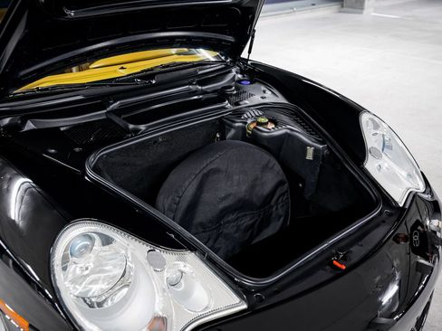 Used 2003 Porsche 911 Carrera 4S AWD/4WD image 33