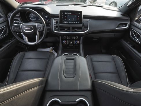 Used 2023 GMC Yukon SLT w/ SLT Premium Package image 37