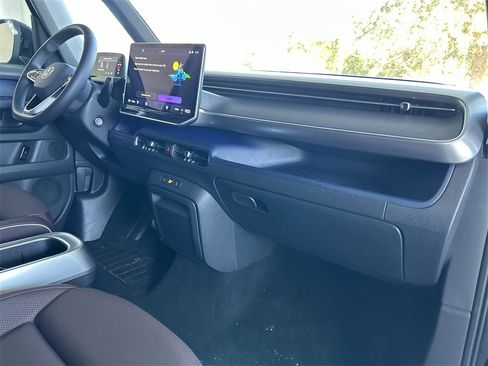 New 2025 Volkswagen ID. Buzz Pro S image 41