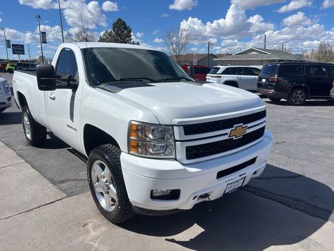 Used 2013 Chevrolet Silverado 3500 W/T w/ Snow Plow Prep Package image 4
