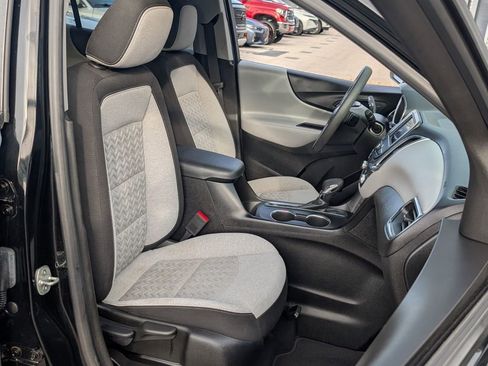 Used 2022 Chevrolet Equinox LS w/ LS Convenience Package FWD image 18