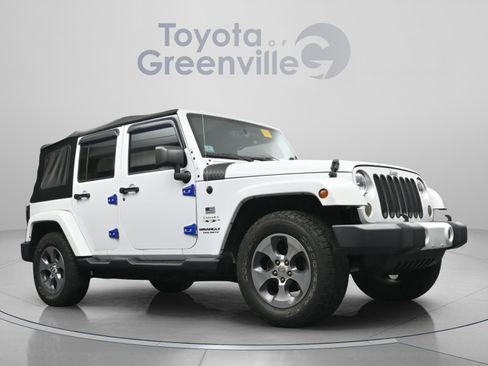 Used 2016 Jeep Wrangler Unlimited Sahara w/ Connectivity Group AWD/4WD image 8