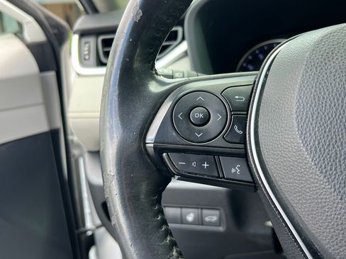 Used 2019 Toyota RAV4 XLE Premium w/ Cold Weather Package AWD/4WD image 24