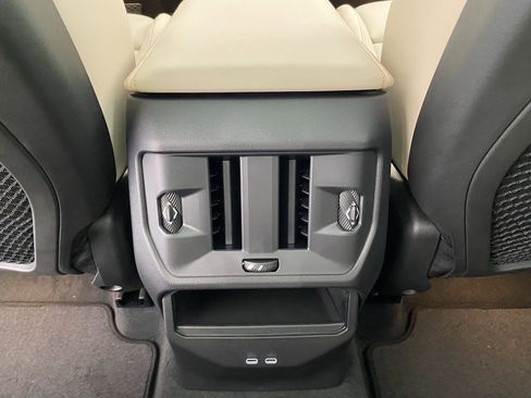 Used 2025 BMW X3 xDrive30i w/ Premium Package image 26