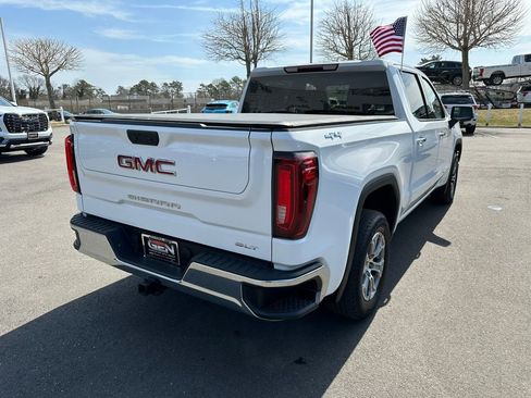 Used 2024 GMC Sierra 1500 SLT AWD/4WD image 4