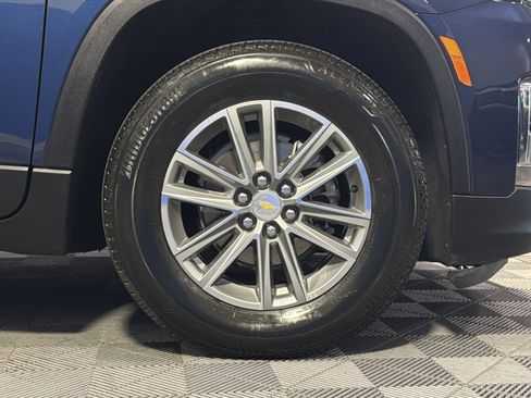 Used 2023 Chevrolet Traverse LT AWD/4WD image 17