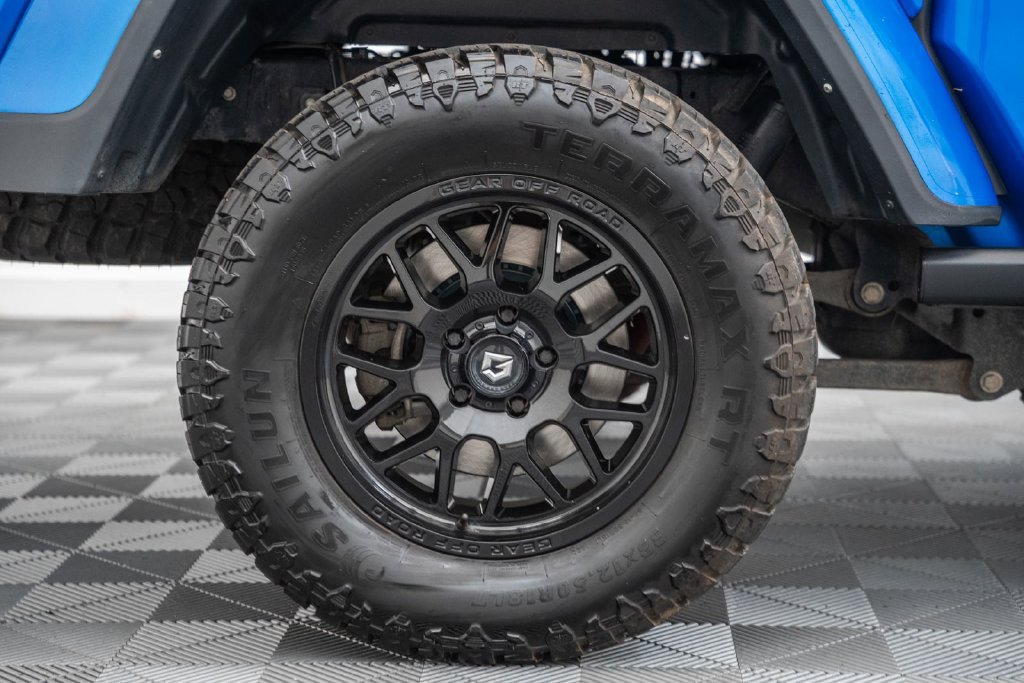 Used 2021 Jeep Gladiator Sport AWD/4WD image 17