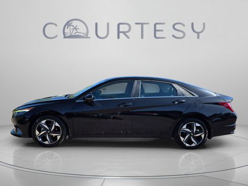 Certified 2023 Hyundai Elantra Limited FWD image 2