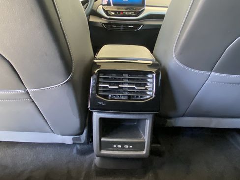 Used 2023 Volkswagen ID.4 Pro S RWD image 9