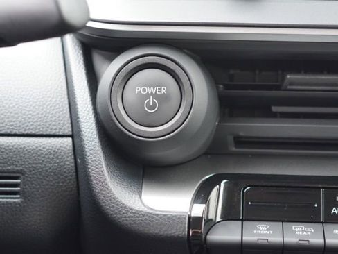Used 2026 Toyota Prius LE FWD image 22