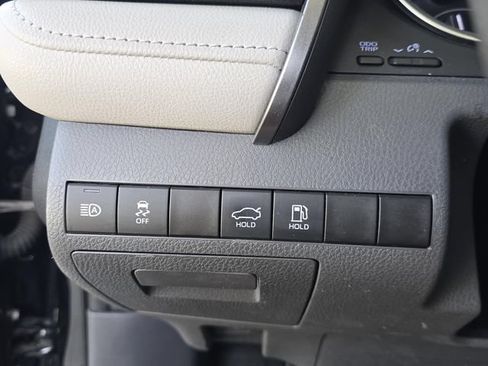 Used 2022 Toyota Camry LE FWD image 20