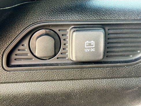 Used 2024 Jeep Grand Cherokee Altitude AWD/4WD image 14