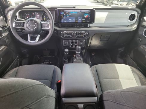 Certified 2025 Jeep Wrangler Unlimited Sahara AWD/4WD image 16
