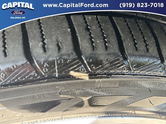Used 2025 Volkswagen Jetta SE FWD image 14