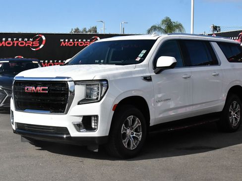 Used 2023 GMC Yukon XL SLE RWD image 3
