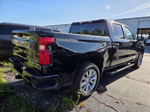 Used 2021 Chevrolet Silverado 1500 Custom AWD/4WD image 4