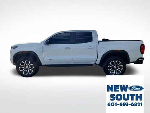 Used 2024 GMC Canyon AT4 w/ AT4 Premium Package image 2