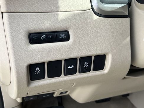 Used 2015 Nissan Murano Platinum w/ Platinum Technology Package FWD image 13