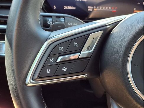 Certified 2025 Buick Envision Preferred AWD/4WD image 12