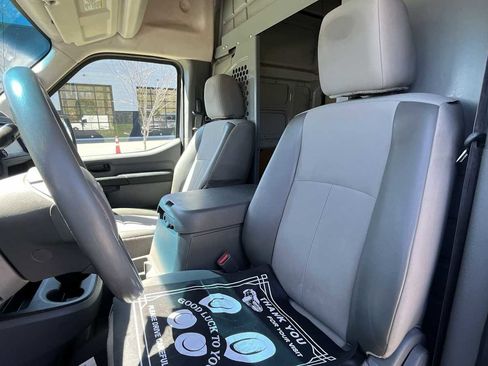 Used 2018 Nissan NV 2500 SV w/ Navigation Package RWD image 28