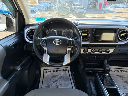 Used 2018 Toyota Tacoma SR5 image 14
