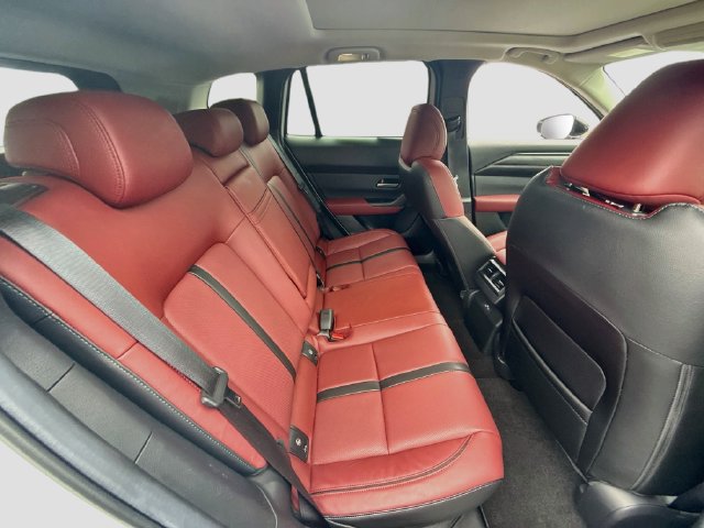 Certified 2026 MAZDA CX-50 AWD 2.5 Hybrid w/ Premium Pkg image 32