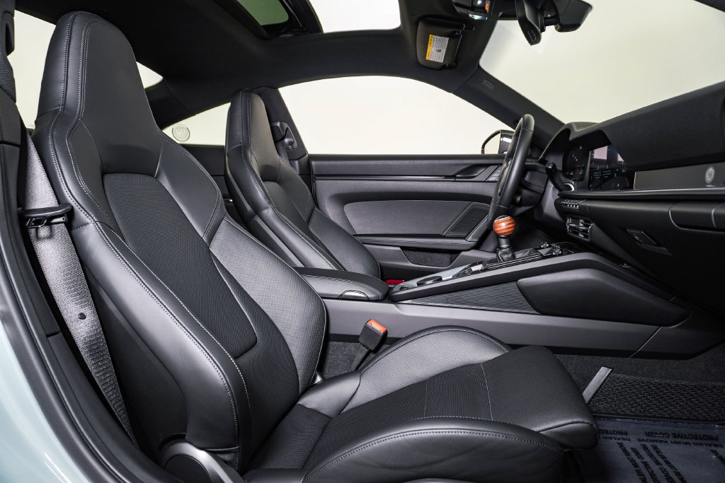 Certified 2026 Porsche 911 Carrera T RWD image 17