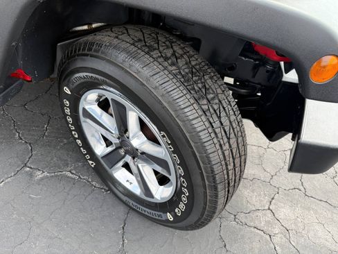Used 2017 Jeep Wrangler Unlimited Sport AWD/4WD image 25