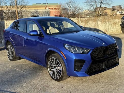 Used 2025 BMW X2 xDrive28i w/ Premium Package image 6