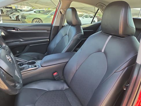 Used 2021 Toyota Camry XSE FWD image 15