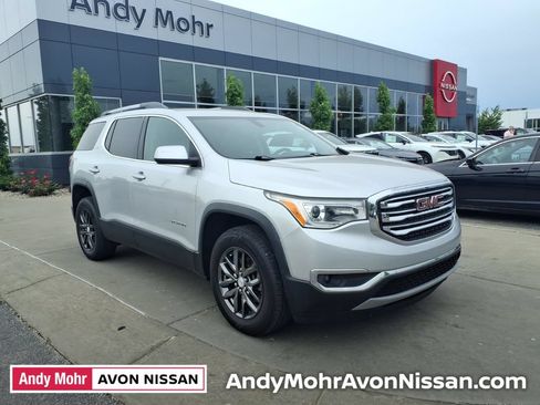 Used 2017 GMC Acadia SLT FWD image 2