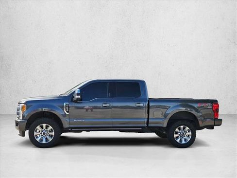 Used 2017 Ford F250 Platinum w/ Platinum Ultimate Package image 8