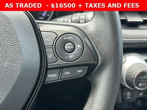 Used 2021 Toyota RAV4 XLE image 22