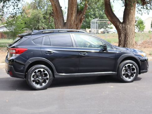 Used 2021 Subaru Crosstrek 2.0i Premium w/ Moonroof Package AWD/4WD image 4
