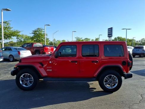 Used 2018 Jeep Wrangler Unlimited Sahara AWD/4WD image 10
