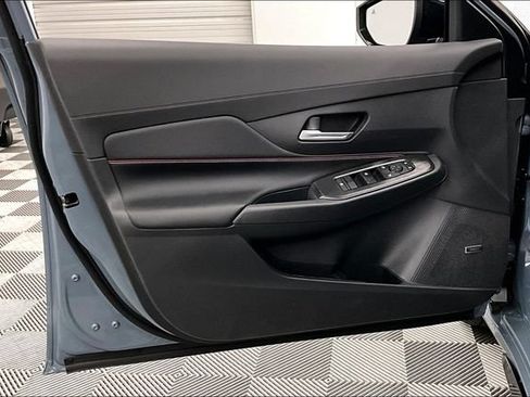 New 2026 Nissan Sentra SR w/ SR Premium Package FWD image 33