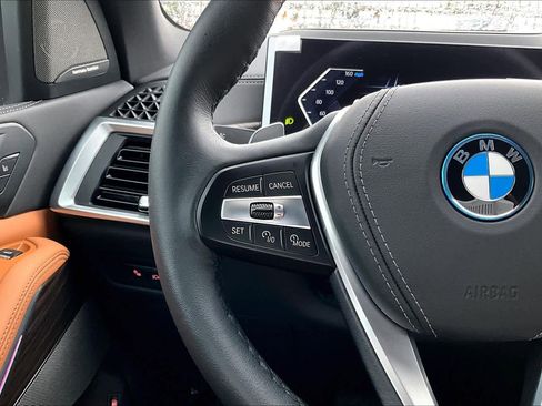 Used 2026 BMW X5 xDrive50e w/ Climate Comfort Package image 23