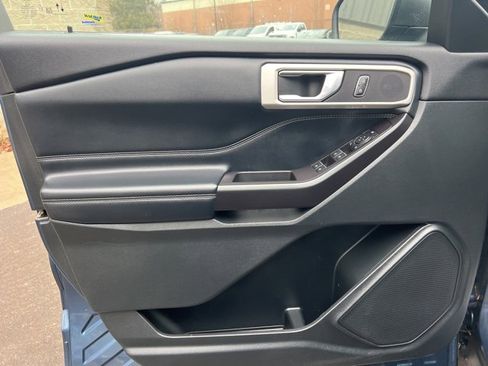 Used 2020 Ford Explorer XLT w/ Equipment Group 202A image 21