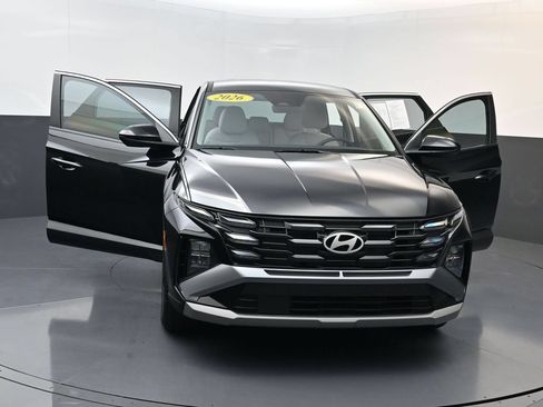 Certified 2026 Hyundai Tucson SE FWD image 30