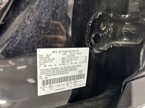 Used 2023 Ford Explorer XLT w/ Equipment Group 202A AWD/4WD image 36