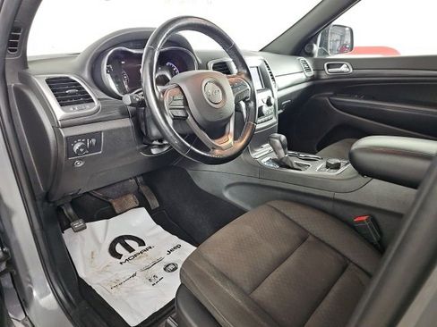 Certified 2020 Jeep Grand Cherokee Laredo image 9