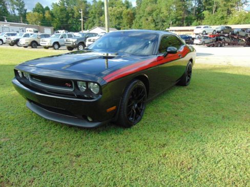 Used 2012 Dodge Challenger R/T Plus RWD image 2