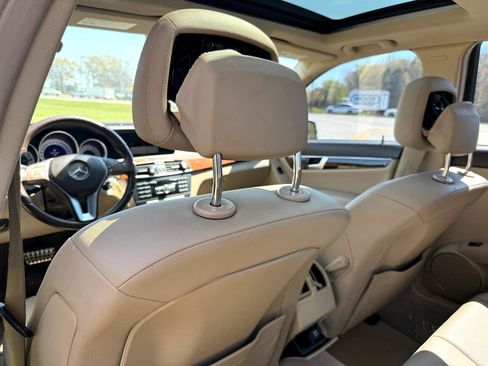 Used 2012 Mercedes-Benz C 250 Sport image 24