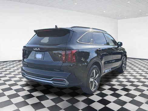 Used 2023 Kia Sorento S w/ Panoramic Sunroof Package FWD image 4