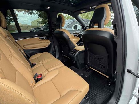Used 2018 Volvo XC90 T6 Momentum w/ Convenience Package AWD/4WD image 22