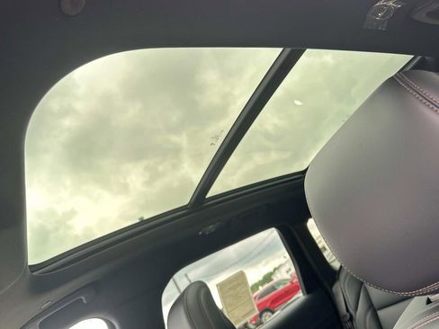 New 2025 Lincoln Nautilus Premier w/ Equipment Group 102A image 32