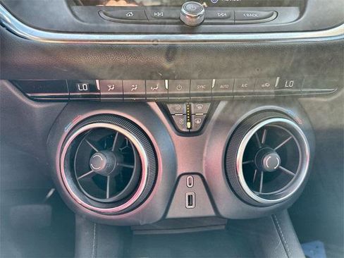 Used 2022 Chevrolet Blazer LT image 19