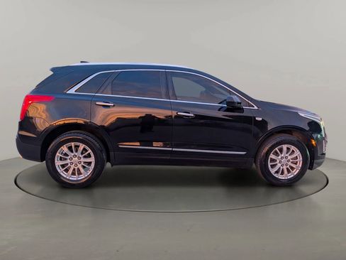 Used 2017 Cadillac XT5 FWD image 4