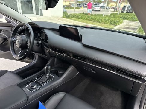 Used 2021 MAZDA MAZDA3 s image 33