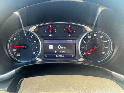 Used 2020 Chevrolet Equinox Premier image 11